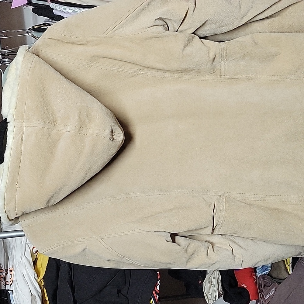 Leather Size XL winter Coat.  Faux Fur Lined Zip-Up Jacket With a HOOD!!! NWOT - Picture 2 of 6